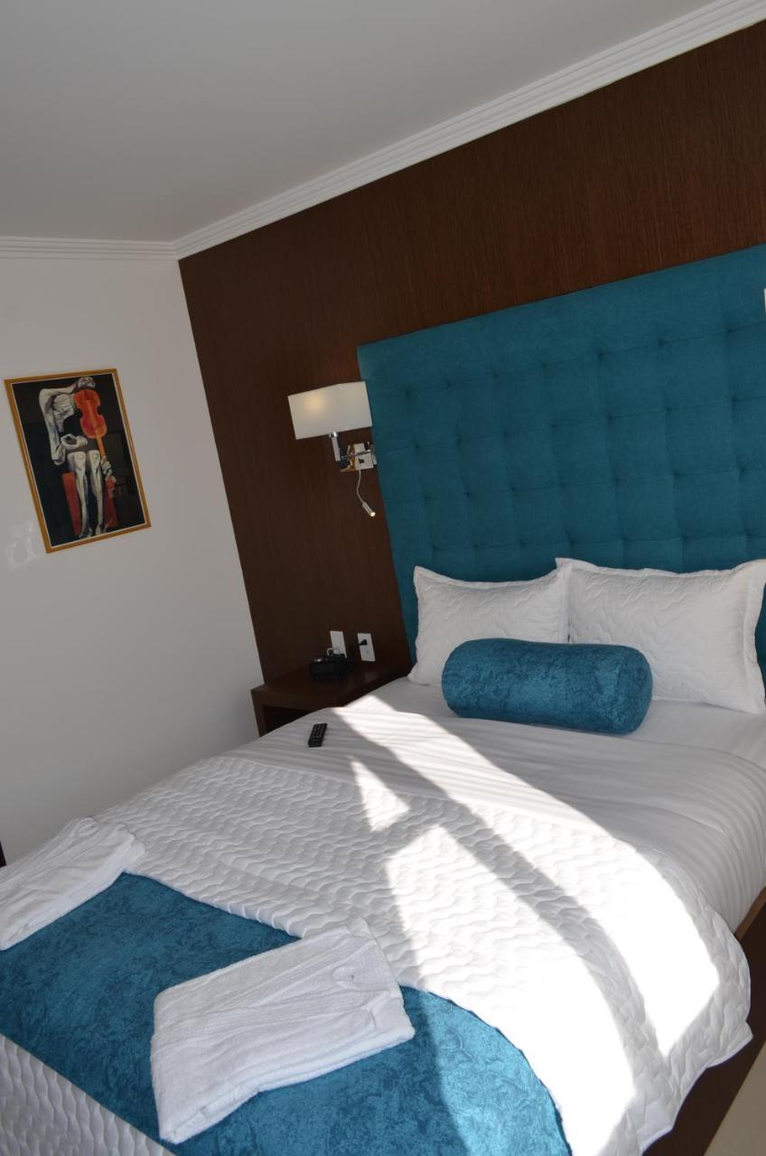 Hotel Gran Mariscal Quito Exterior photo